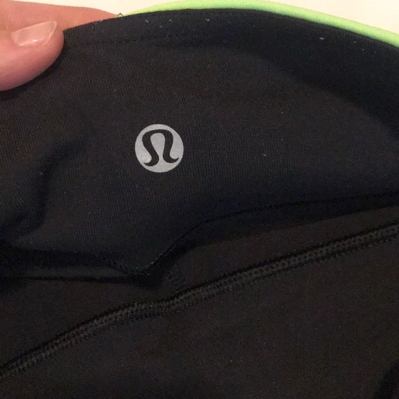 LULULEMON GROOVE PANT. Size 4. - Picture 3 of 4